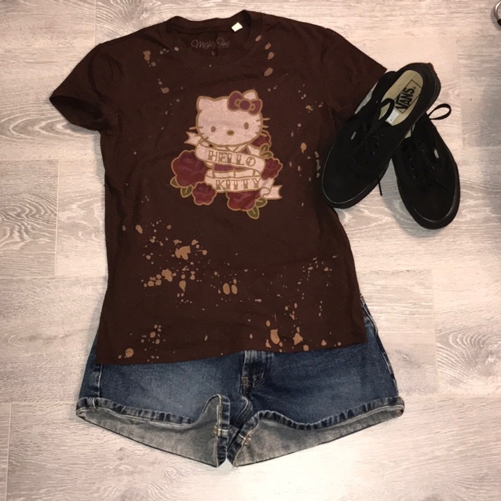 Women’s small Hello Kitty tee